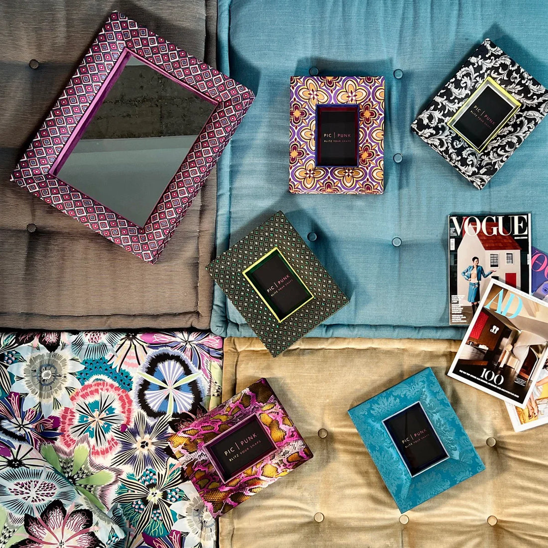 viele bunte Rahmen nebeneinander