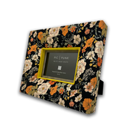 Bohemian Night Bilderrahmen – floraler Stoffrahmen in Cognac-Braun mit Lila-Akzenten, handgefertigt in Österreich, elegantes Boho-Design.